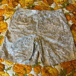 Clubroom men's shorts green paisley from Macy's. Size 40. Very good shape.